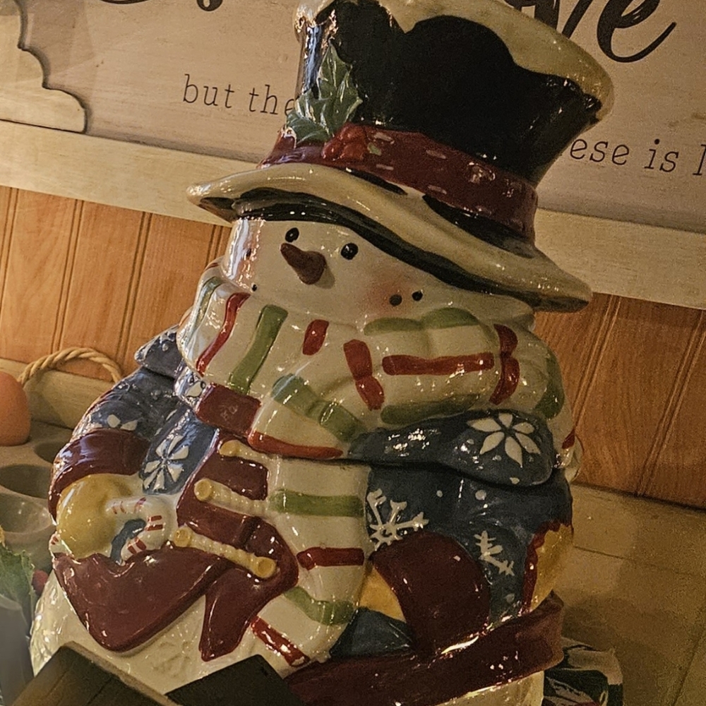 Snowman cookie jar
